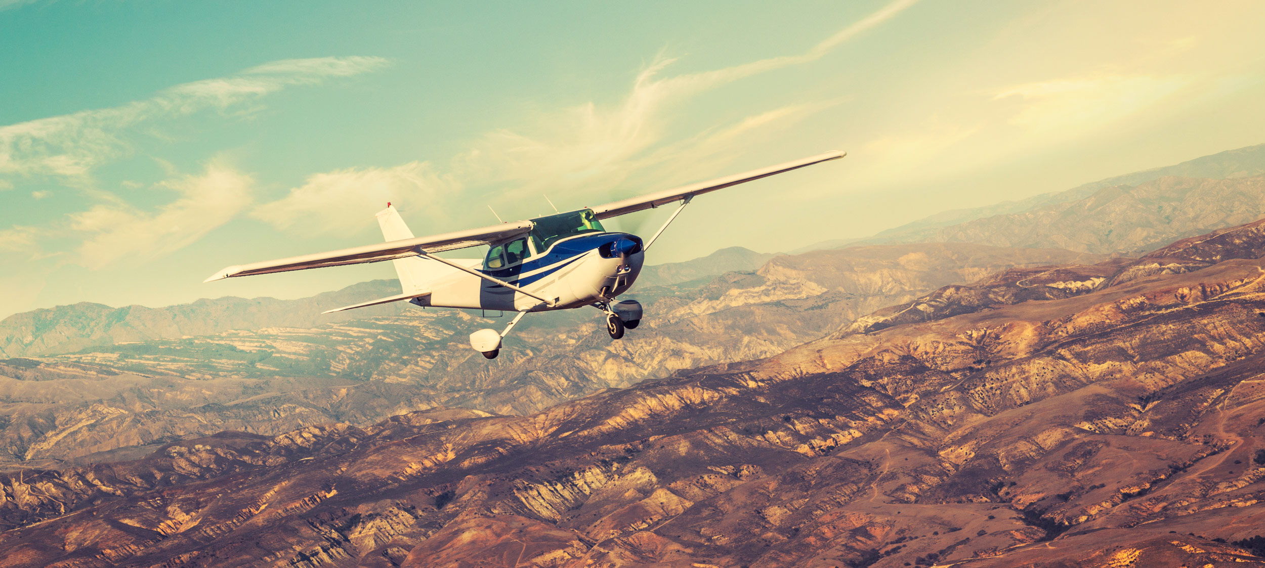 Cessna single-engine aircraft, air-to-air photography