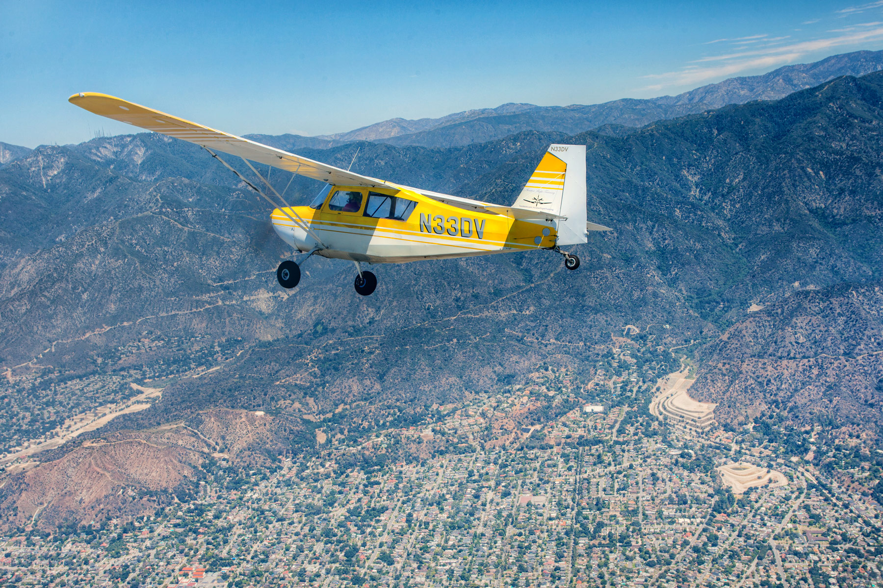 Cessna single-engine aircraft, air-to-air photography